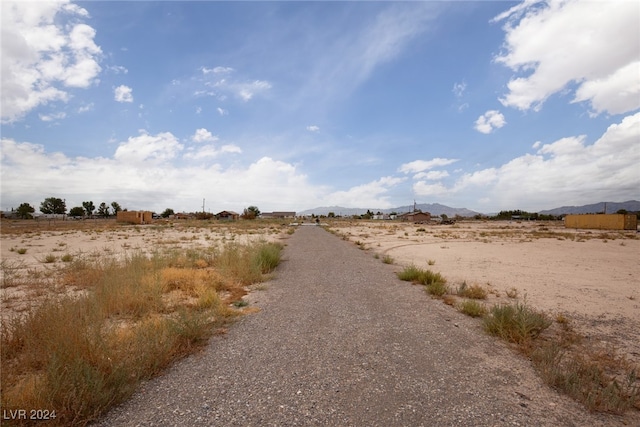 Listing photo 2 for 2221 Mcmurray Dr, Pahrump NV 89060