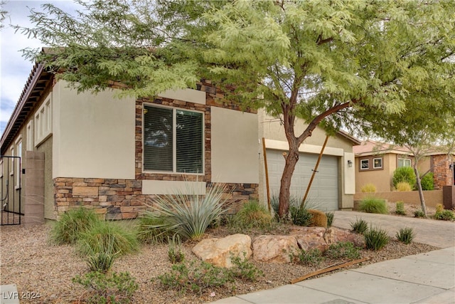 view of front of house with a garage