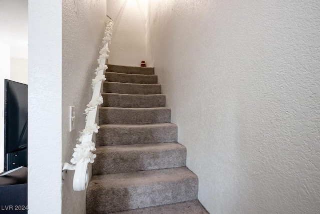 567 Kristin Ln, Henderson, NV 89011 - staircase with a textured wall