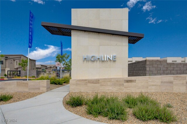 view of community / neighborhood sign