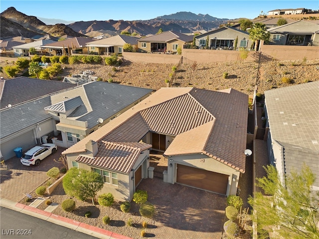 bird's eye view featuring a mountain view