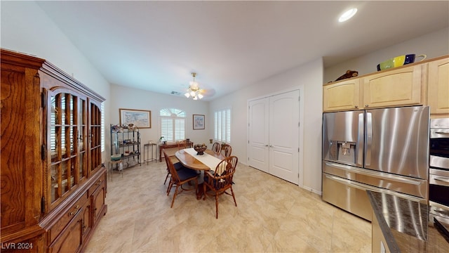 dining space with ceiling fan