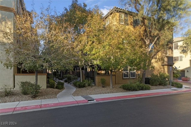 view of front of property featuring stucco siding