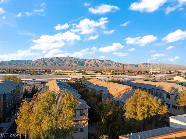 bird's eye view featuring a residential view and a mountain view