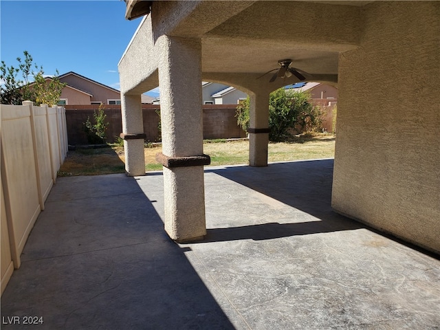 view of patio with ceiling fan