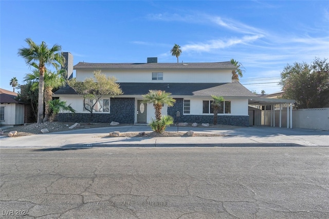 view of front of property