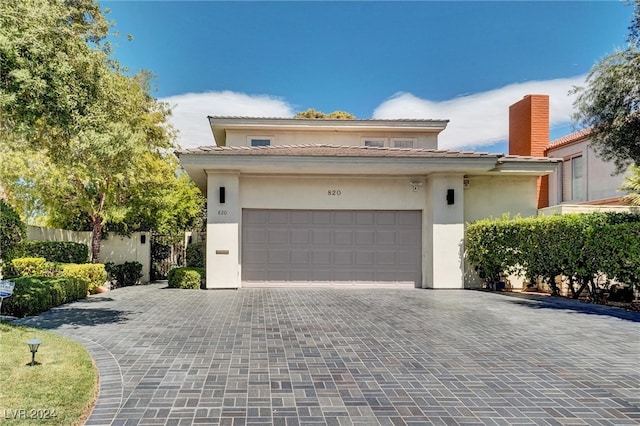 view of front facade with a garage