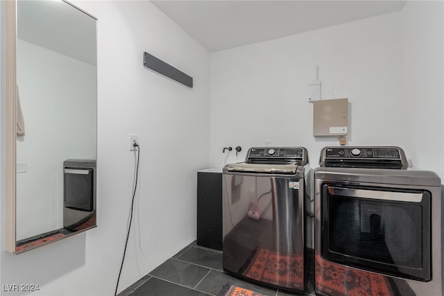 laundry area with washing machine and dryer