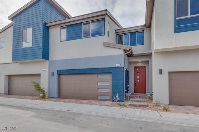 view of front facade with a garage