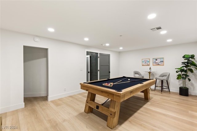 playroom featuring light hardwood / wood-style floors and billiards