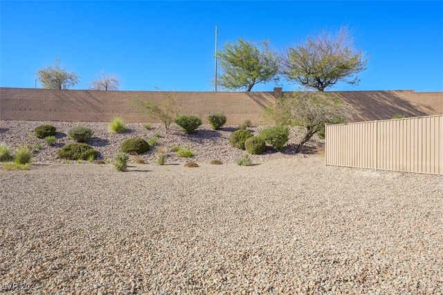 2675 Chinaberry Hill St, Laughlin, NV 89029 - view of fenced backyard