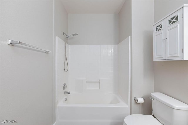 full bathroom with toilet and shower / washtub combination