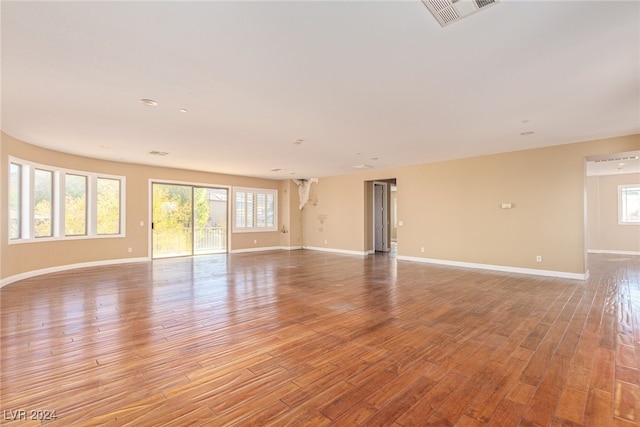 empty room featuring light hardwood / wood-style floors