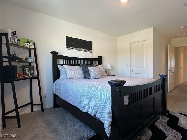 bedroom with carpet flooring