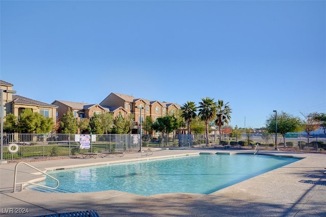 view of swimming pool