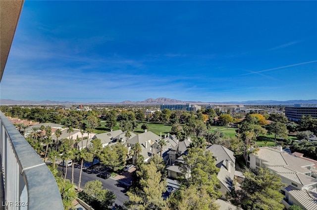 bird's eye view featuring a mountain view