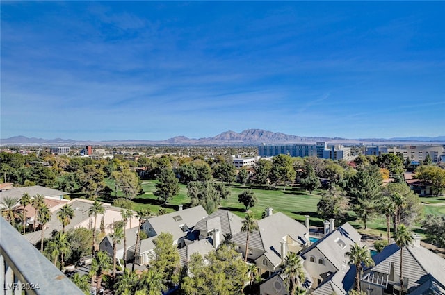 drone / aerial view featuring a mountain view