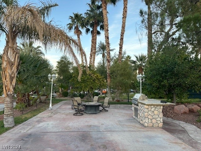 Listing photo 2 for 8175 Arville St Unit 92, Las Vegas NV 89139