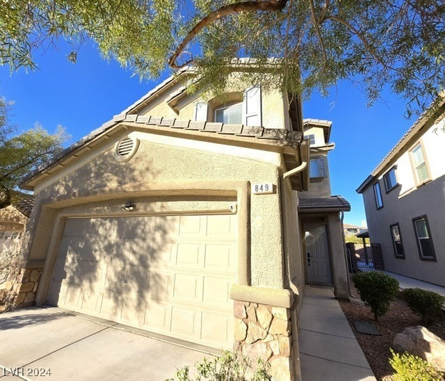 view of front of house