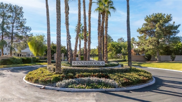 view of community / neighborhood sign