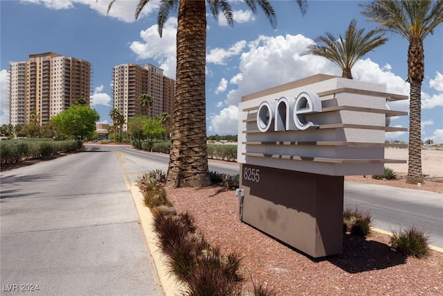 view of community / neighborhood sign