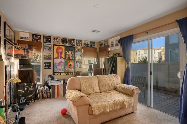 living area with carpet