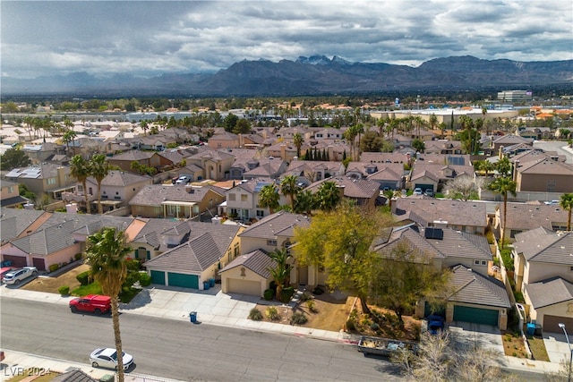 bird's eye view featuring a mountain view