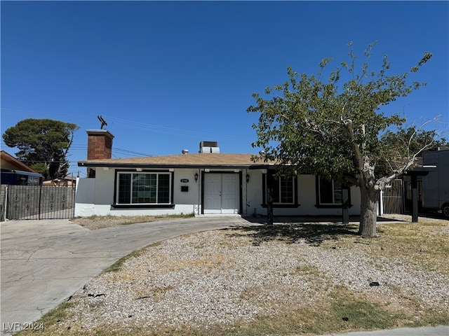 ranch-style house with a porch