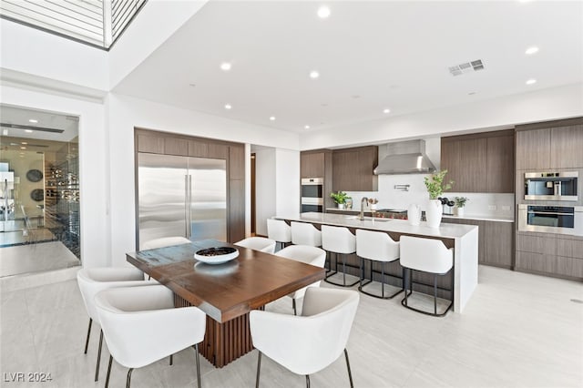 dining space featuring sink