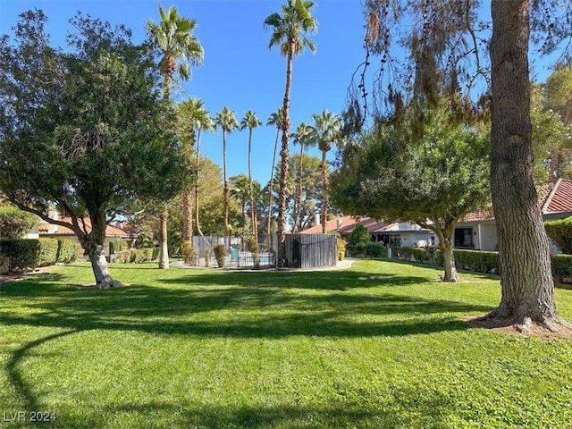 view of yard featuring fence