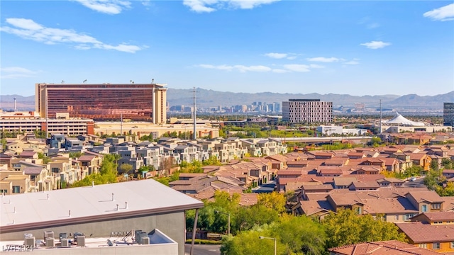 bird's eye view with a mountain view