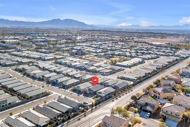 bird's eye view featuring a mountain view