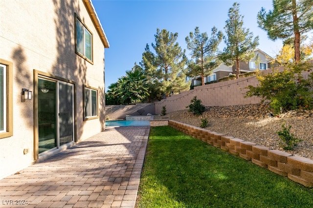 view of yard with a patio