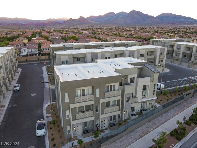 bird's eye view with a mountain view