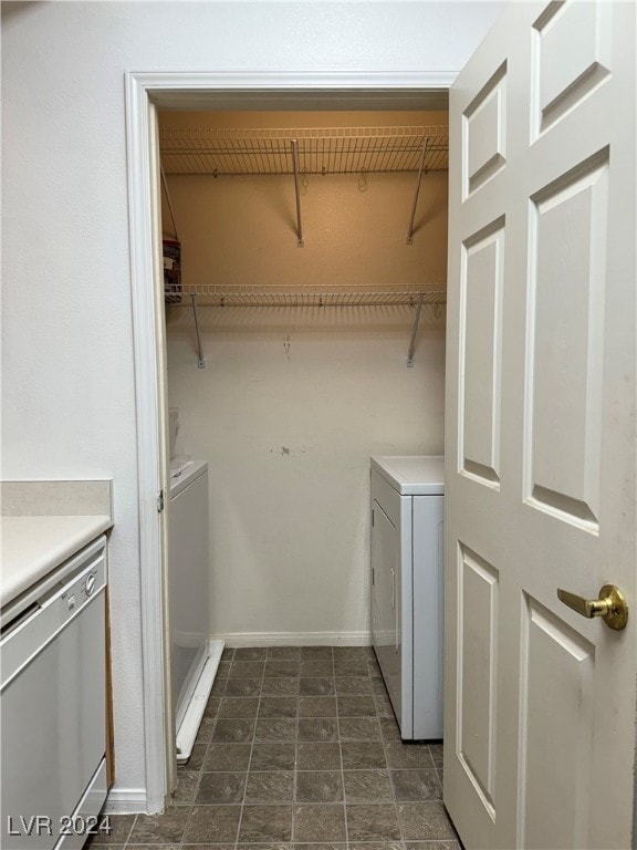 laundry room featuring independent washer and dryer