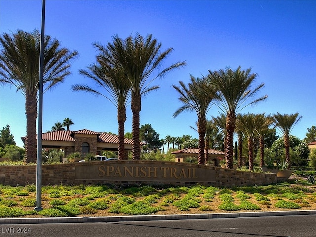 view of community / neighborhood sign