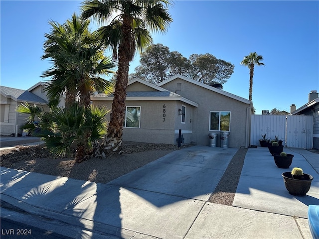 view of front of property