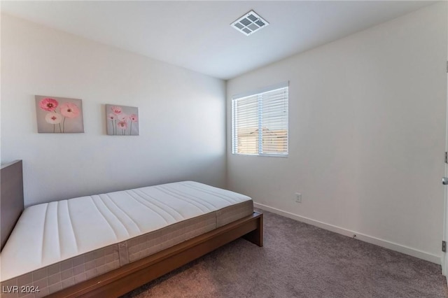 bedroom featuring carpet floors