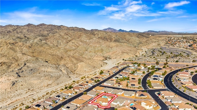 bird's eye view featuring a mountain view