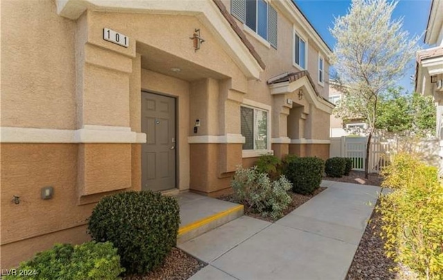 Listing photo 2 for 10111 Aspen Rose St Unit 101, Las Vegas NV 89183