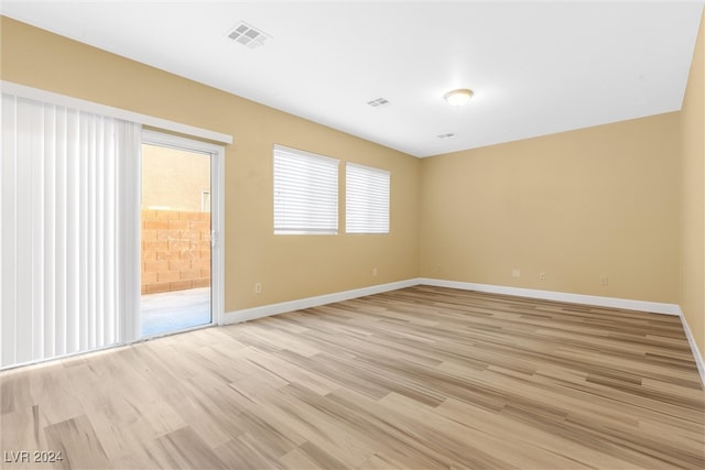 empty room featuring light hardwood / wood-style flooring