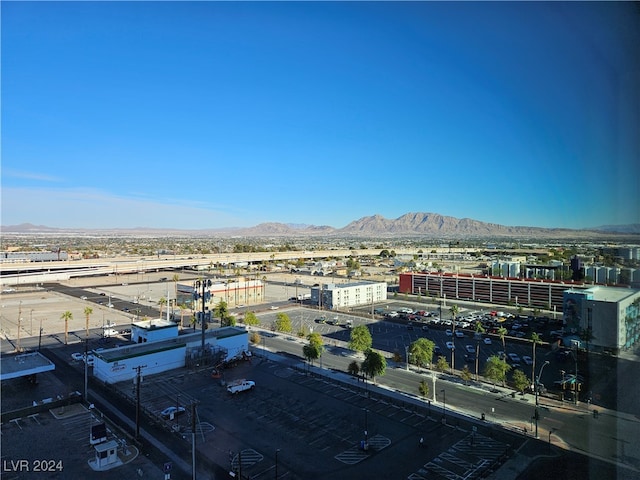 bird's eye view featuring a mountain view