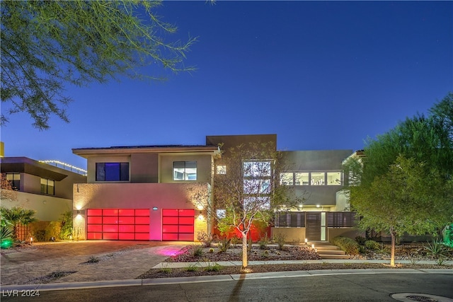 view of front facade with a garage