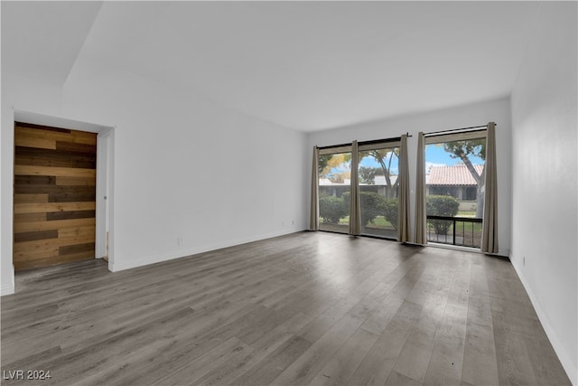 unfurnished room featuring light hardwood / wood-style flooring