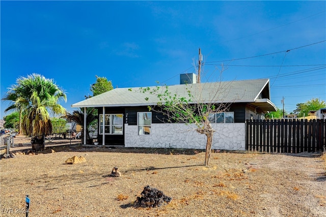 view of front of home