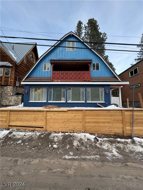 view of front of home