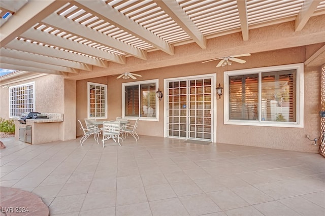 view of patio with a pergola and ceiling fan