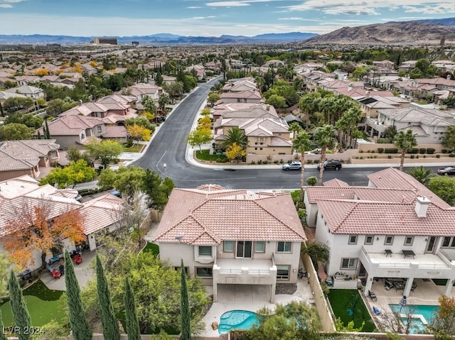 bird's eye view featuring a mountain view