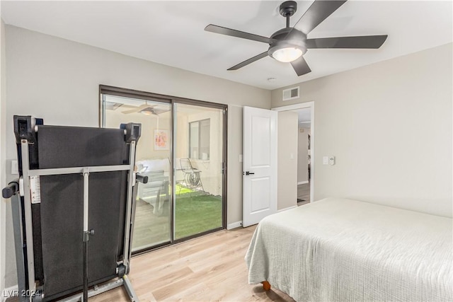 bedroom featuring light hardwood / wood-style floors and ceiling fan