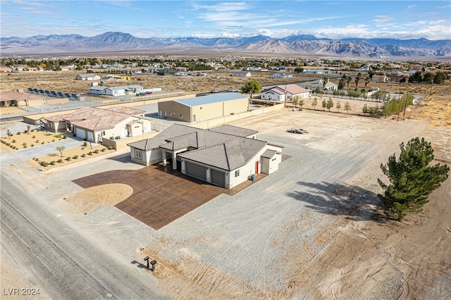 bird's eye view featuring a mountain view